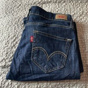 Levi’s jean’s titled 504, size 5 medium
